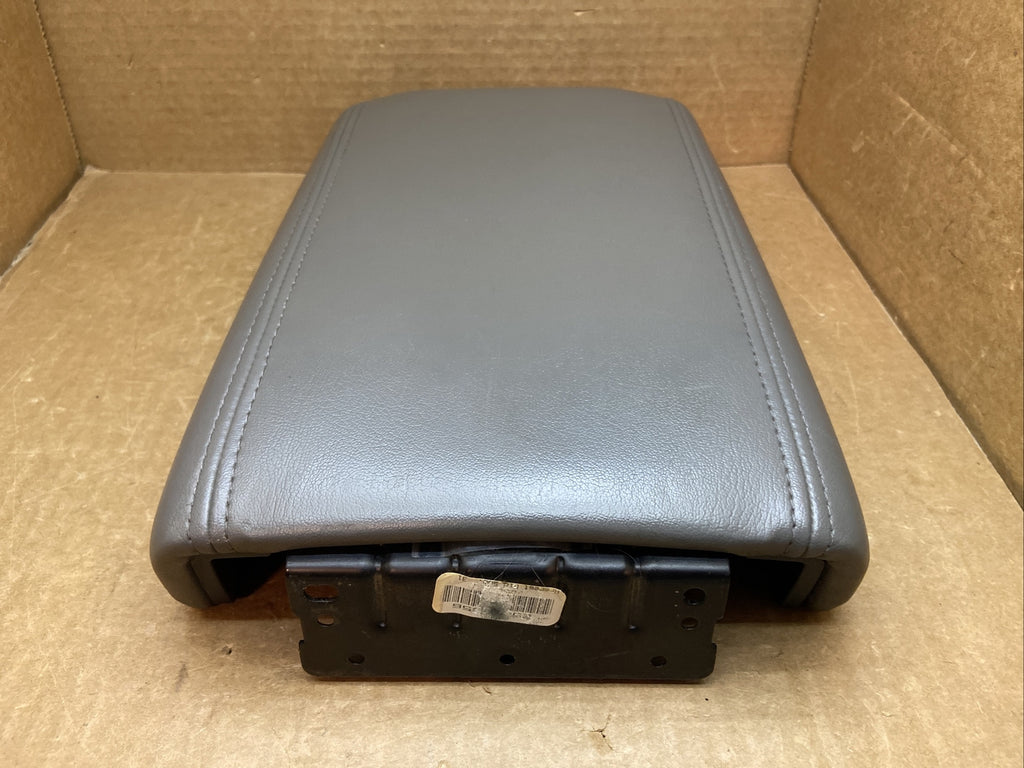 07 17 Traverse Acadia Enclave Outlook Center Console Lid Arm Rest Dark Gray 6