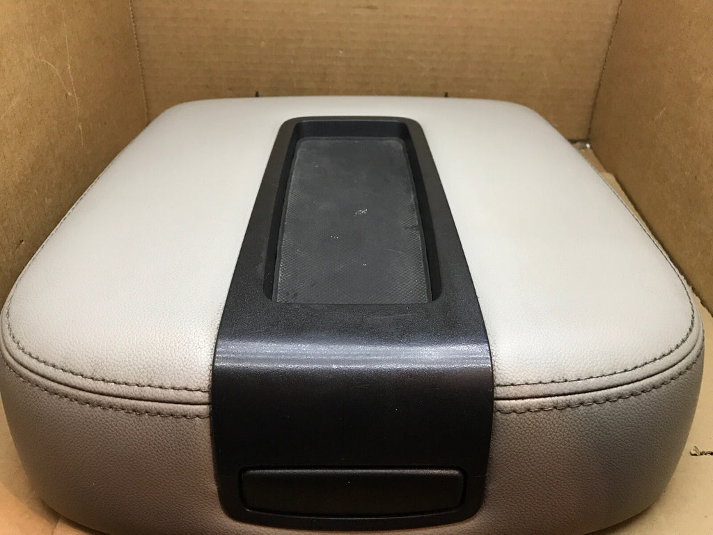 07 14 TAHOE SUBURBAN SILVERADO YUKON SIERRA CENTER CONSOLE ARMREST LID GREY7