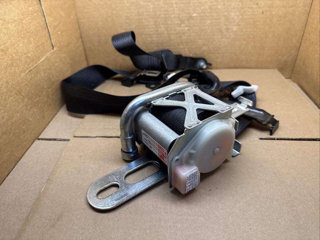 2014 2018 Grand Cherokee Front Left Driver Side Seat Belt Seatbelt Retractor4