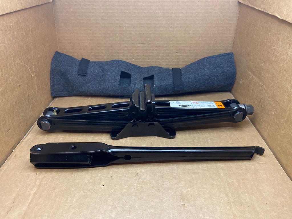 10 19 TAURUS 09 16 LINCOLN MKS SPARE TIRE SCISSOR JACK TOOLS SET KIT LUG WRENCH1