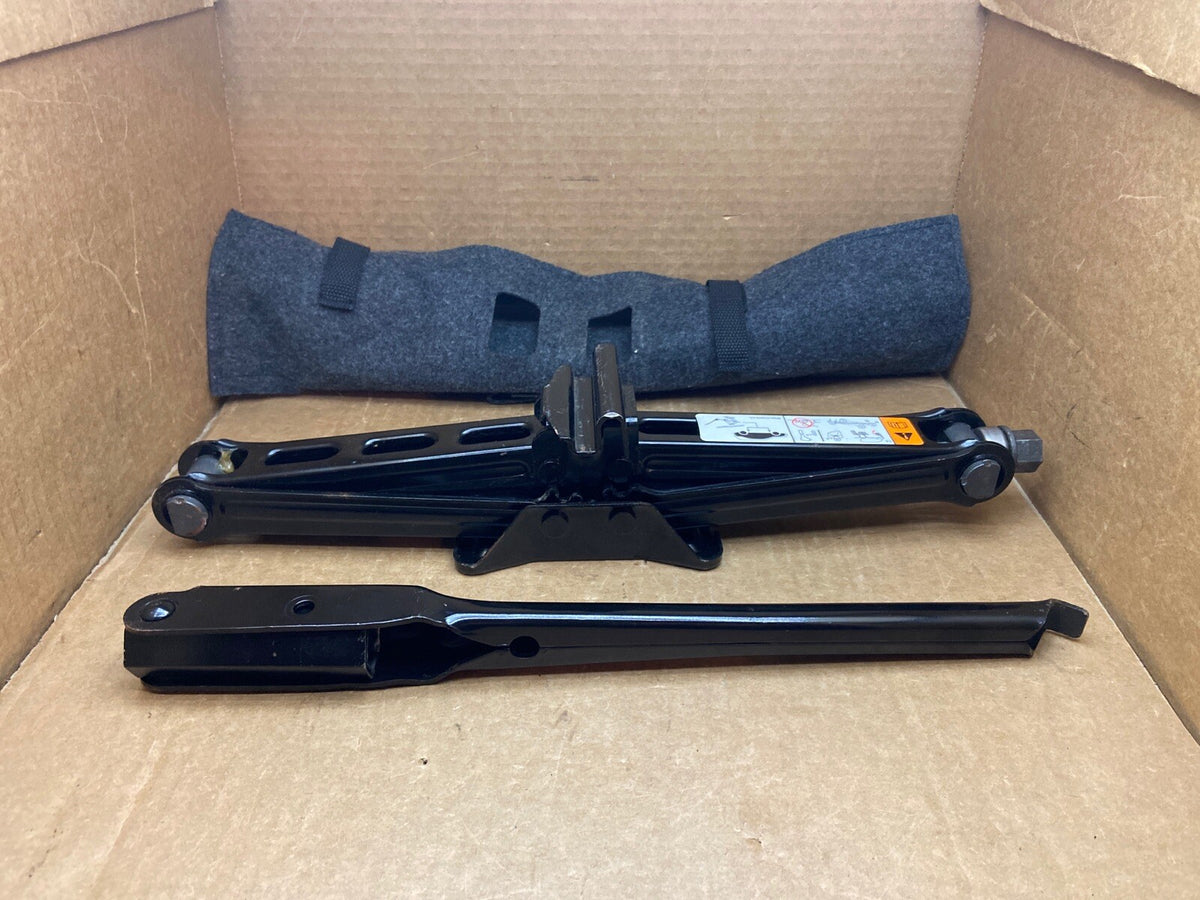 10 19 TAURUS 09 16 LINCOLN MKS SPARE TIRE SCISSOR JACK TOOLS SET KIT LUG WRENCH1