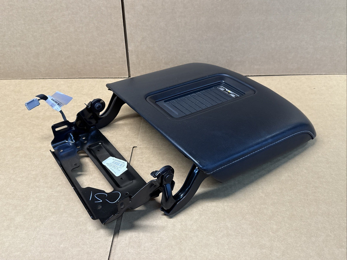 2016 2020 Suburban Tahoe Yukon Center Console Armrest Lid Cover Charging Pad5