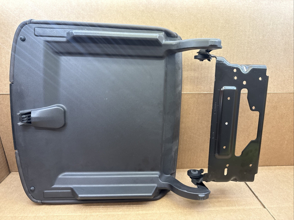 2015-2020 Tahoe Yukon Suburban Yukon XL Center Console Lid Arm Rest Brown OEM6
