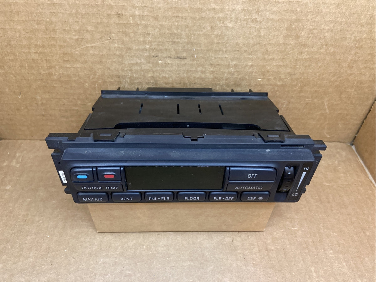 1999 2002 Ford Expedition Navigator AC HEAT CLIMATE CONTROL UNIT XL7H 19C933 AD1
