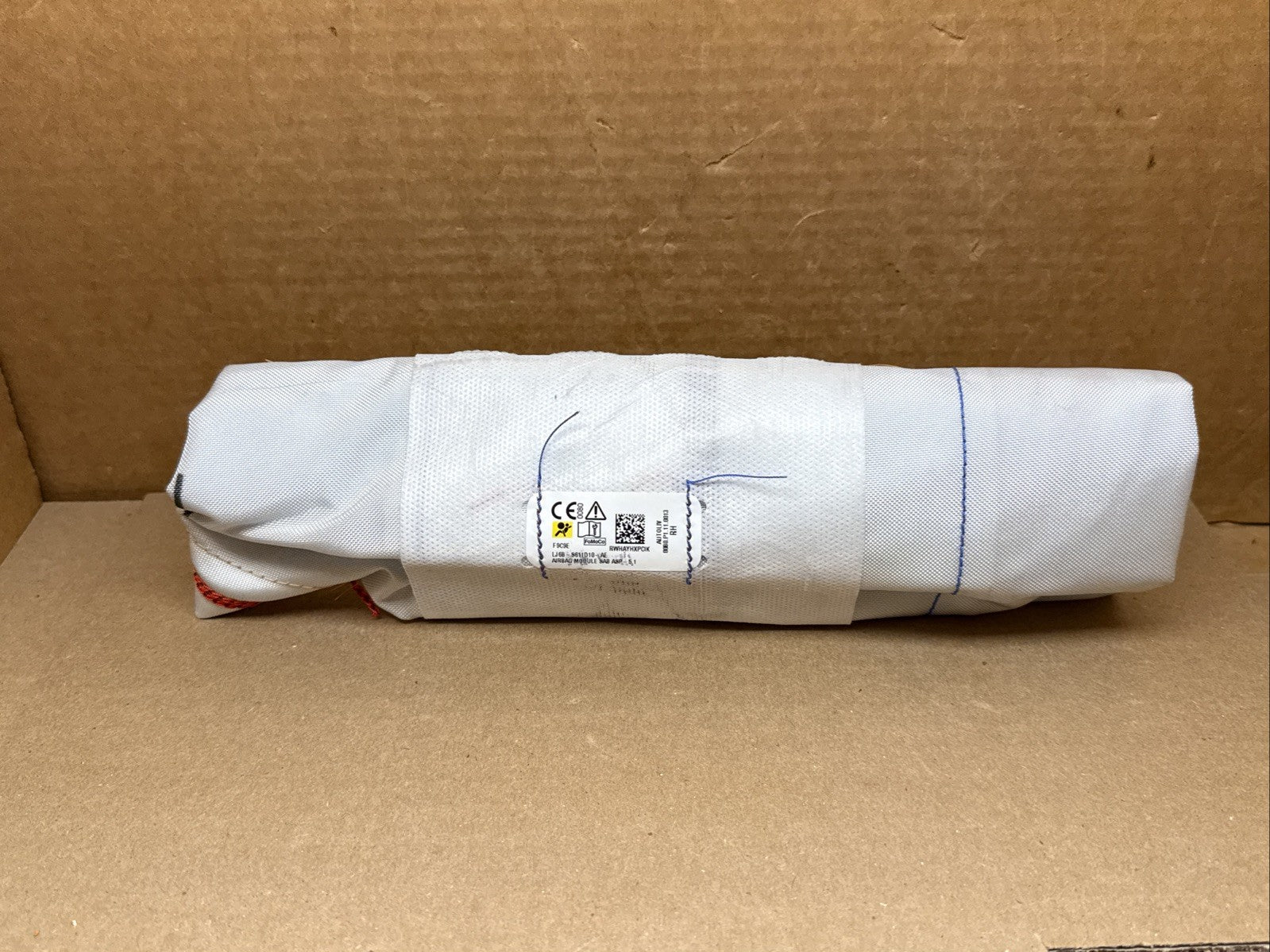 20 25 Ford Escape Front Right Side Passenger Seat Air Bag Airbag LJ6B S611D10 AE0