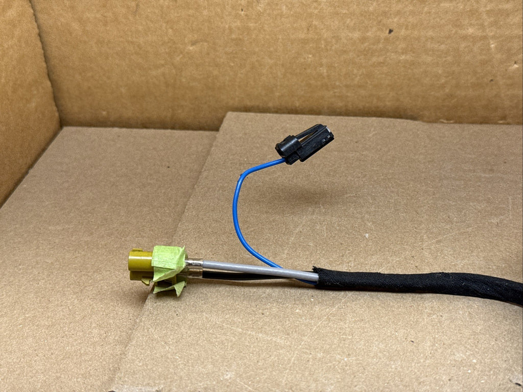 2015 2023 Ford Edge Roof Radio Antenna Shark Fin White JJ7T 19G461 AA54WF2