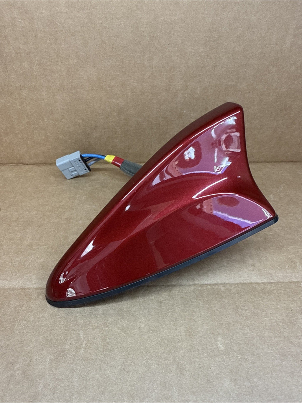2016 2018 Kia Sorento Roof Radio Shark Fin Antenna Red OEM 96210 C61001