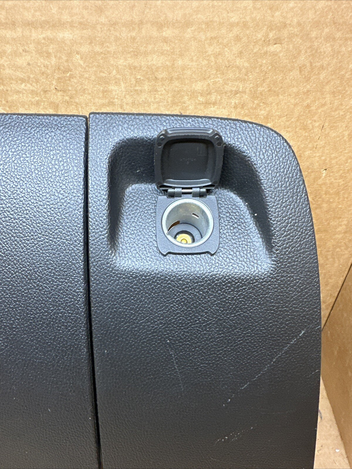 2015 2019 CHEVY SILVERADO GMC SIERRA LOWER DASH STORAGE COMPARTMENT 841468603