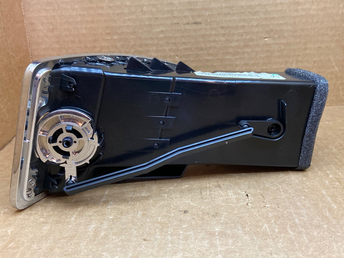 11 20 Town Country Grand Caravan Front Passenger Right Side Dash Air Vent Chrome7