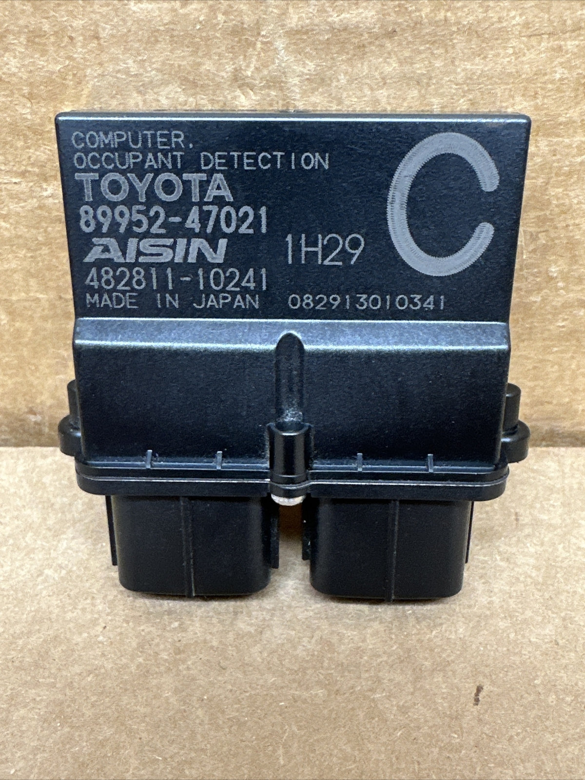 2010   2015 TOYOTA PRIUS SEAT OCCUPANT DETECTION MODULE  89952 47021 OEM1