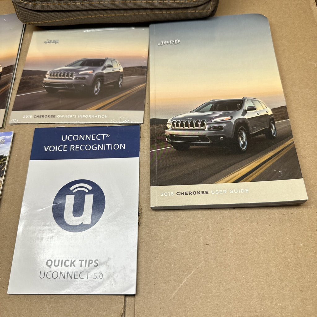 2016 Jeep Cherokee Owner's Owners Owner Manual Book Guide Set Case OEM2