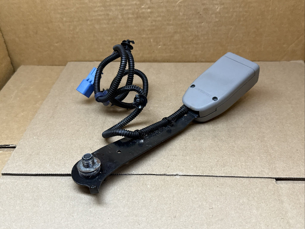 2012 2016 Honda CRV CR V Front Left Driver Side Seat Belt Seatbelt Buckle Gray6