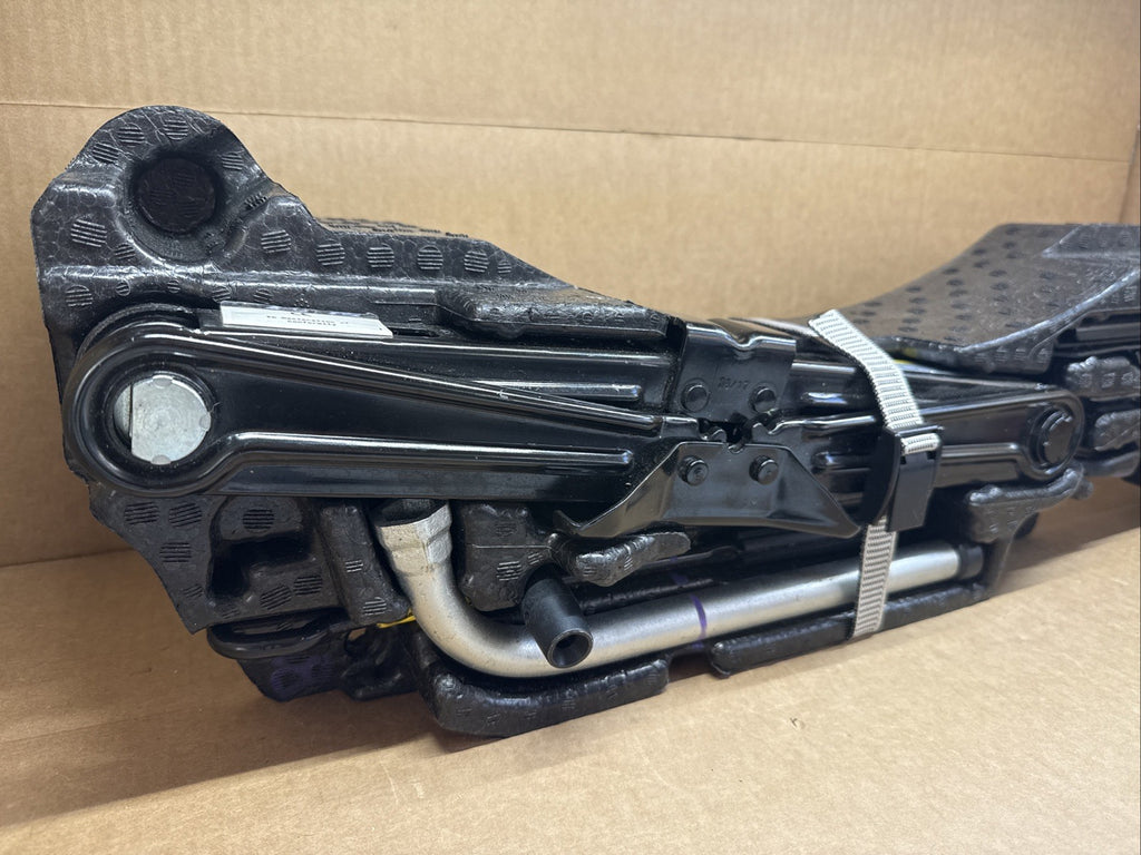 2018 2024 VOLKSWAGEN ATLAS EMERGENCY SPARE TIRE WHEEL JACK LIFT TOOLS BAG OEM1