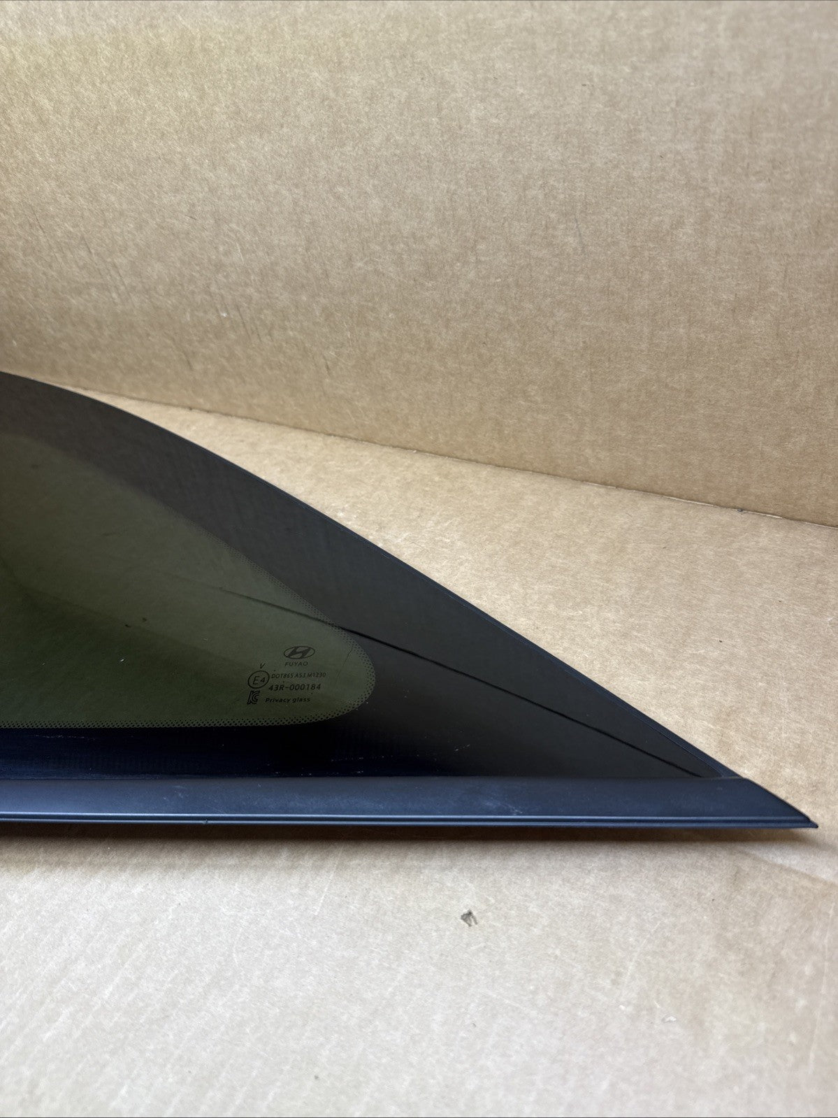 2022 2024 HYUNDAI TUCSON REAR LEFT DRIVER SIDE QUARTER WINDOW GLASS 87810N90104