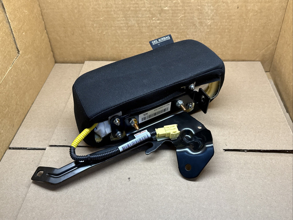 2020 2022 Nissan Rogue Sport Rear Left Driver Side Seat Airbag Bolster8