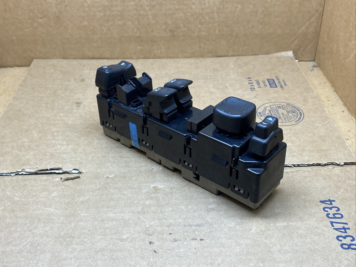 2004 2007 Silverado Sierra Front Left Driver Door Window Control Switch OEM5