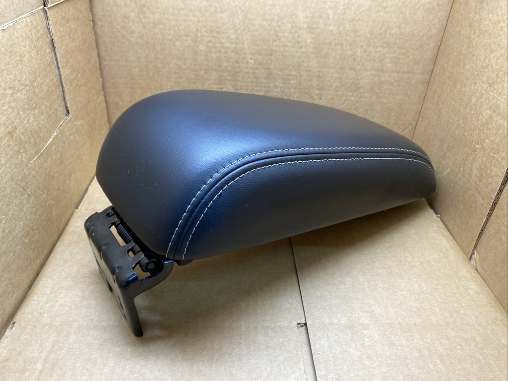 11 20 Dodge Journey Center Console Lid Cover Top Arm Rest Armrest Black6