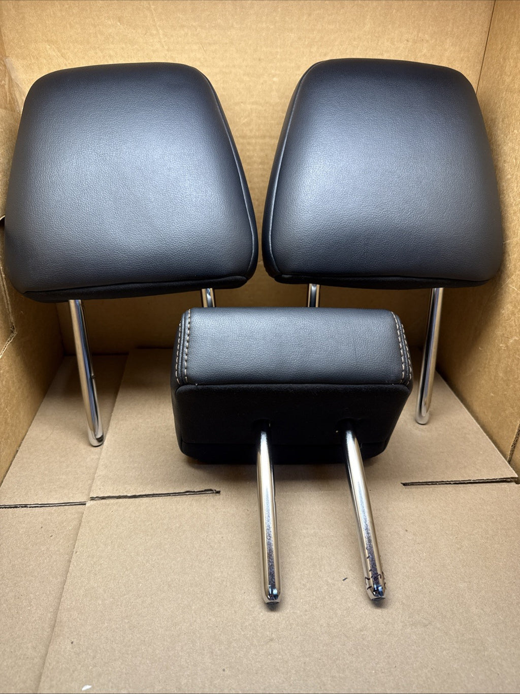 2014 2019 Toyota Highlander Headrest Head Rest 2nd Row Rear Set Black Leather4