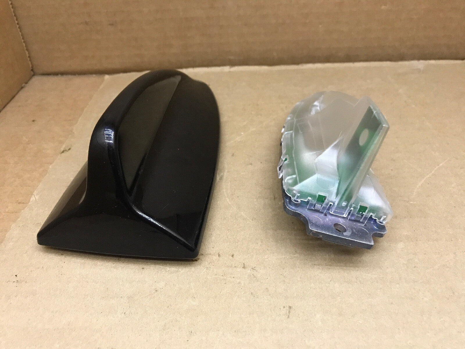 2007 2008 BMW 328XI E90 ROOF UPPER SHARK FIN ANTENNA RADIO AUDIO BLACK OEM 07 087
