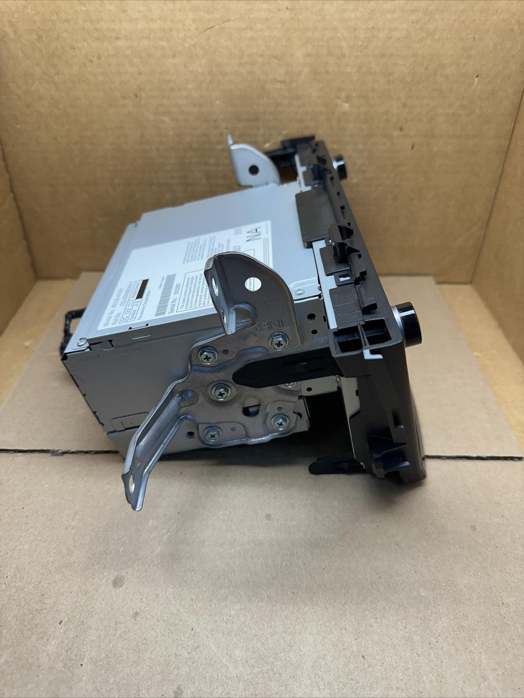 2014 2017 TOYOTA PRIUS V HD RADIO DISPLAY NAVIGATION SCREEN 86100 47601 OEM5