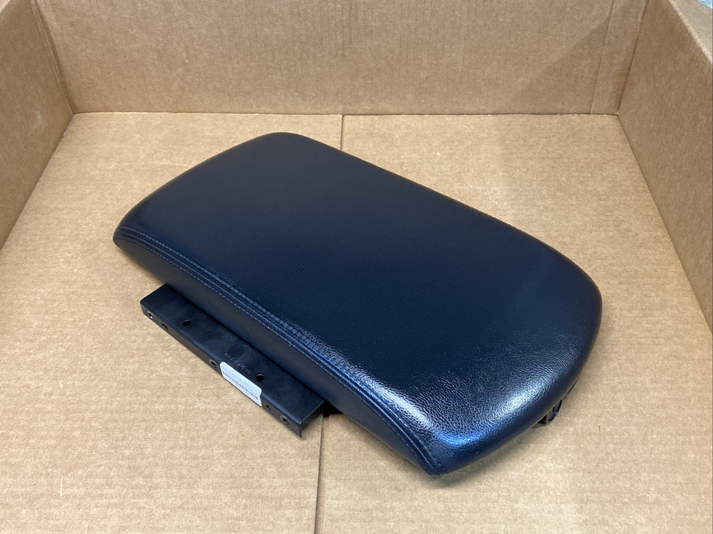 2012 2015 Nissan Armada Center Console Lid Cover Top Arm Rest Armrest Black6
