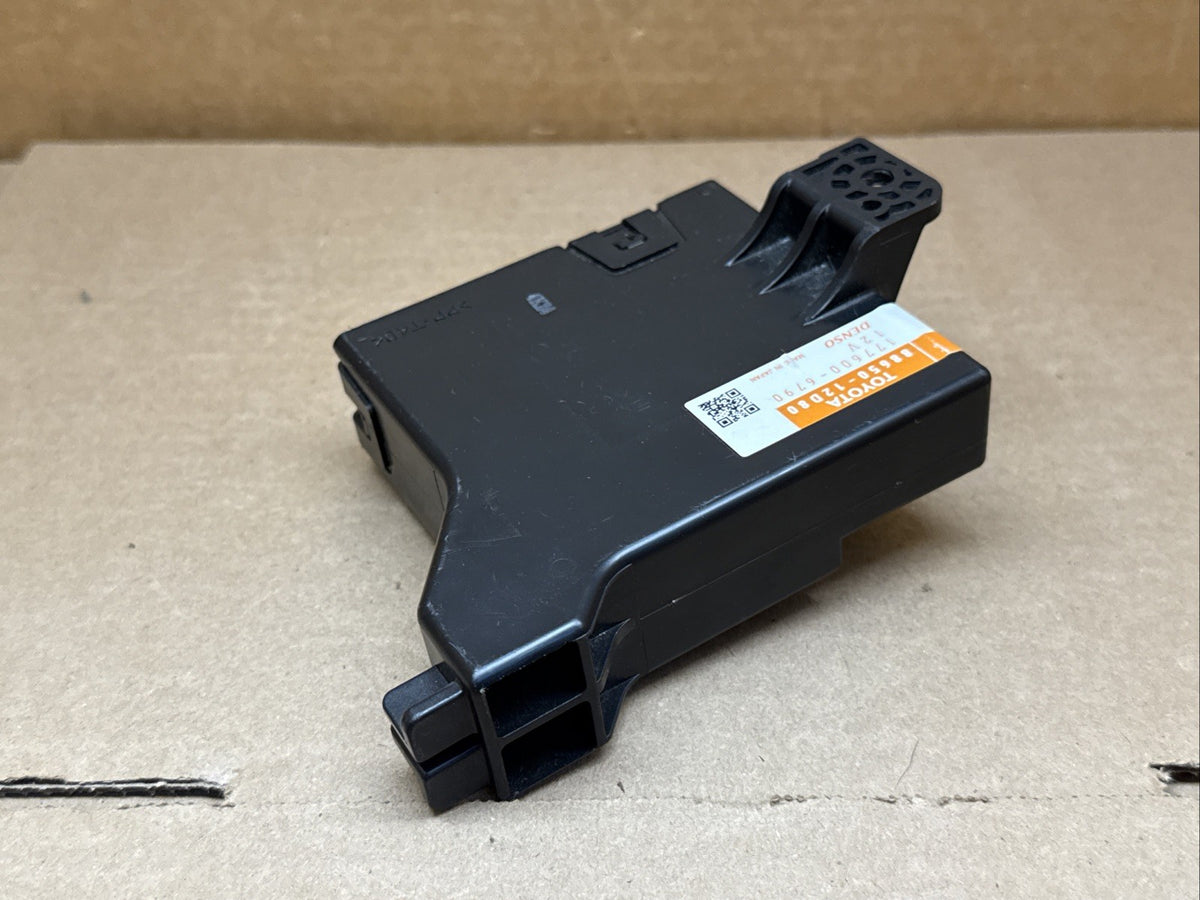 2009 2011 Toyota Corolla Temperature Control Module OEM 88650 12D805