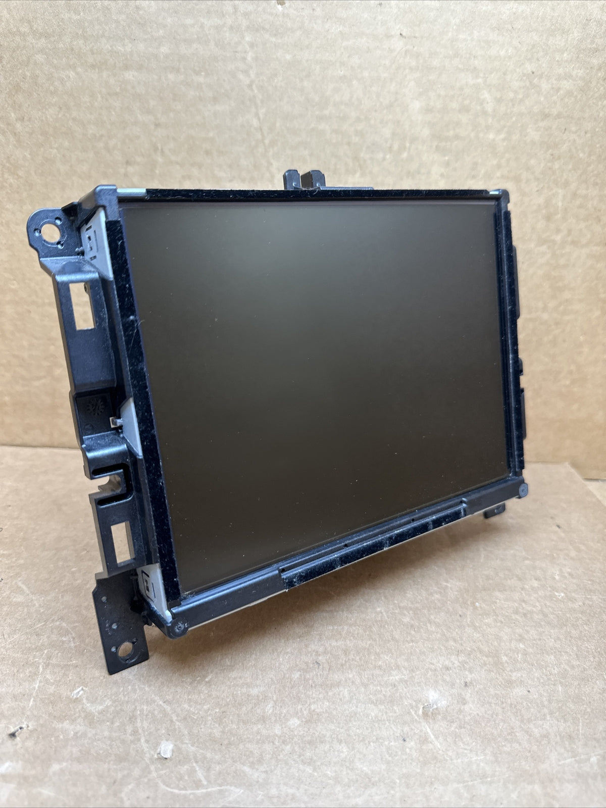 Jeep Cherokee RAM GPS Navigation VP3 Radio 8.4 Display Screen OEM 68190260AE0