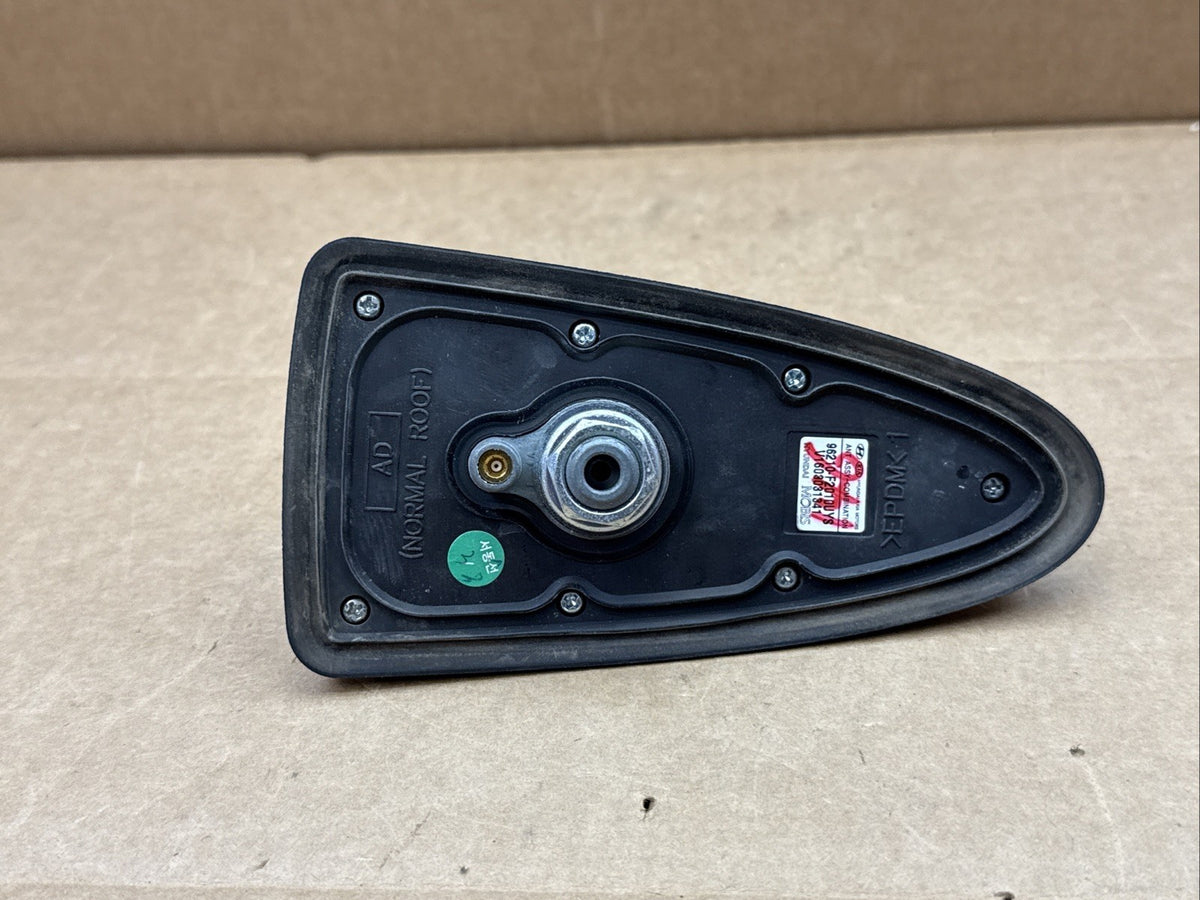 2016-2018 Hyundai Elantra Radio Shark Fin Antenna OEM UYS Gray 96210-F2010UYS6