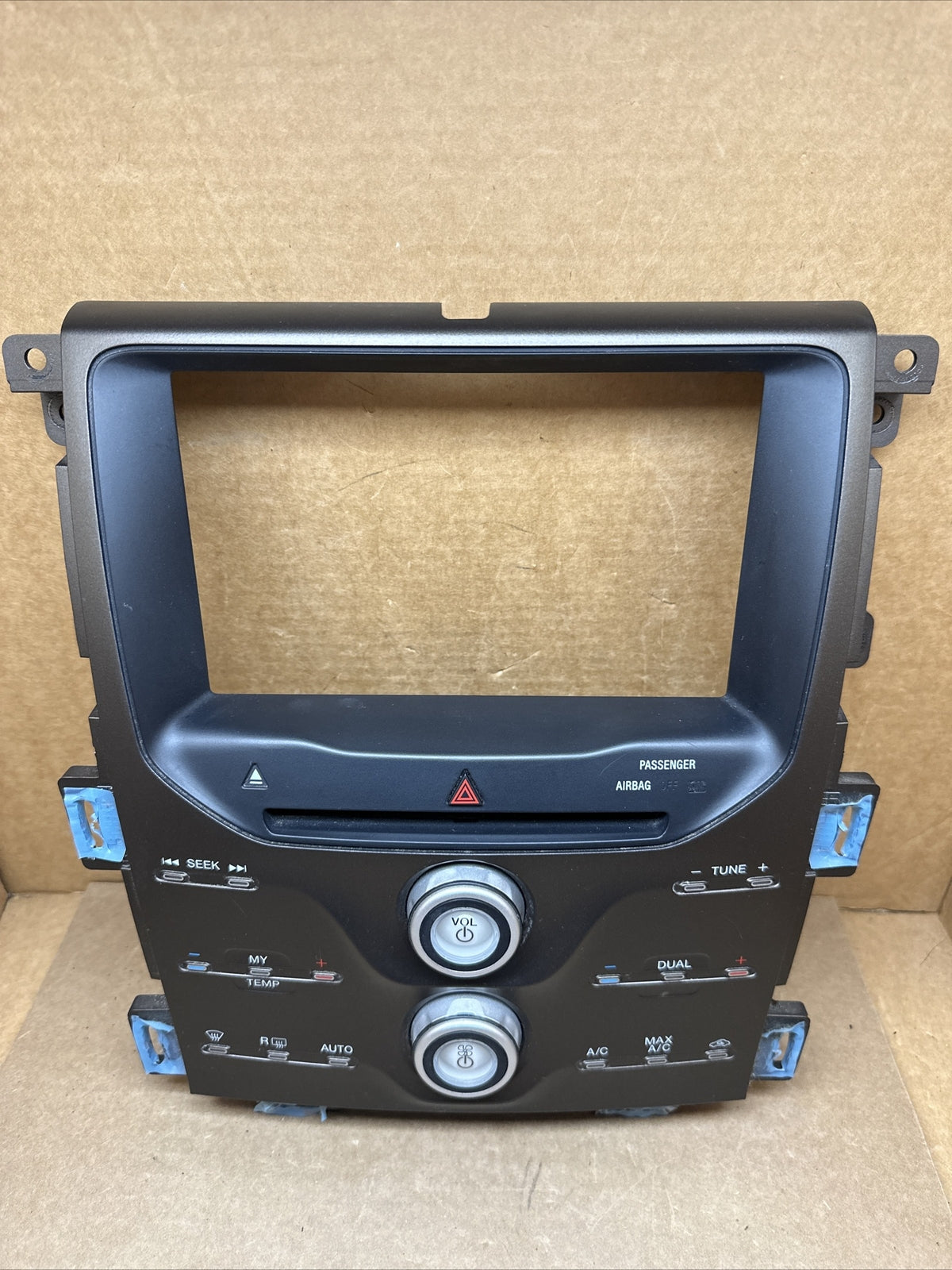 2011 2014 Ford Edge Radio Face Climate Control Panel Bezel DT4T 18A802 BC2