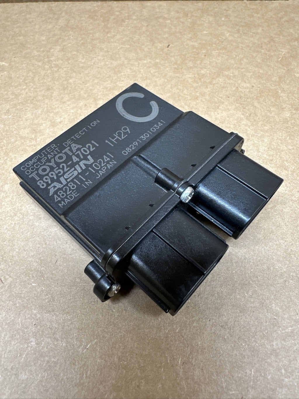 2010   2015 TOYOTA PRIUS SEAT OCCUPANT DETECTION MODULE  89952 47021 OEM6