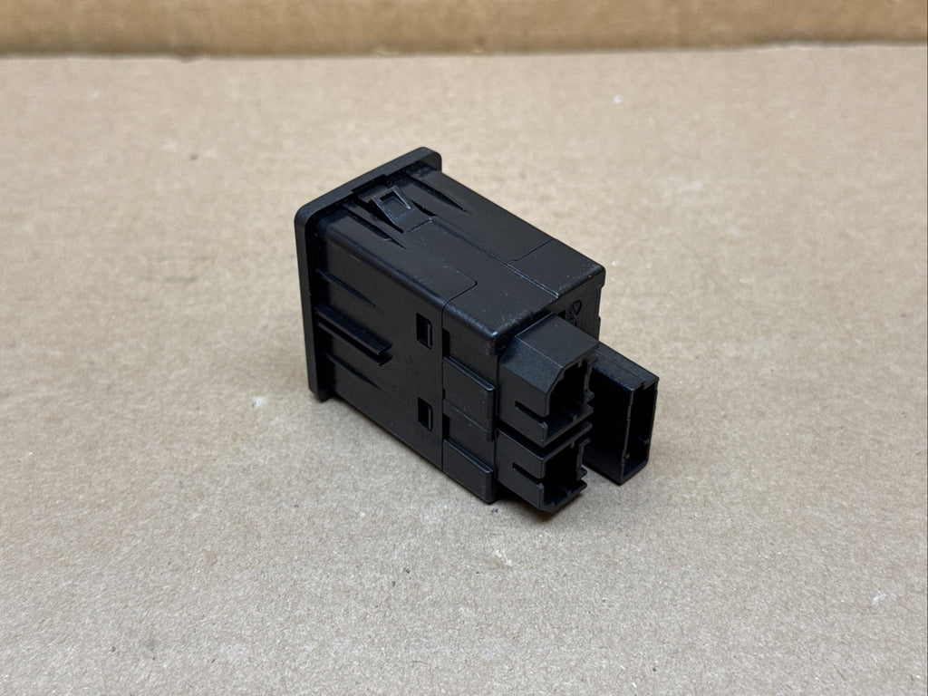Ford USB USB C Media Charge Ports ML3T 14F014 AB4