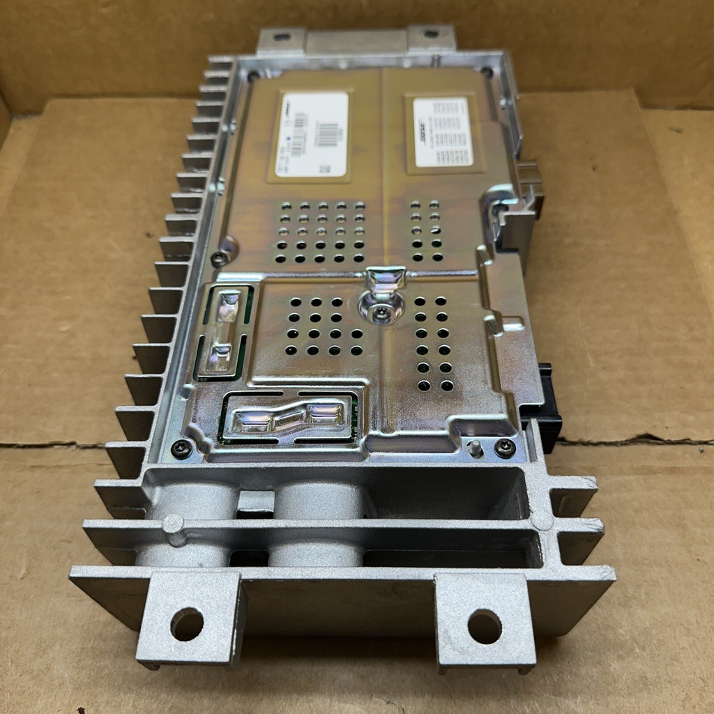 2007 2012 Mazda CX 9 CX9 Bose Radio Amp Amplifier TD77 66 9205