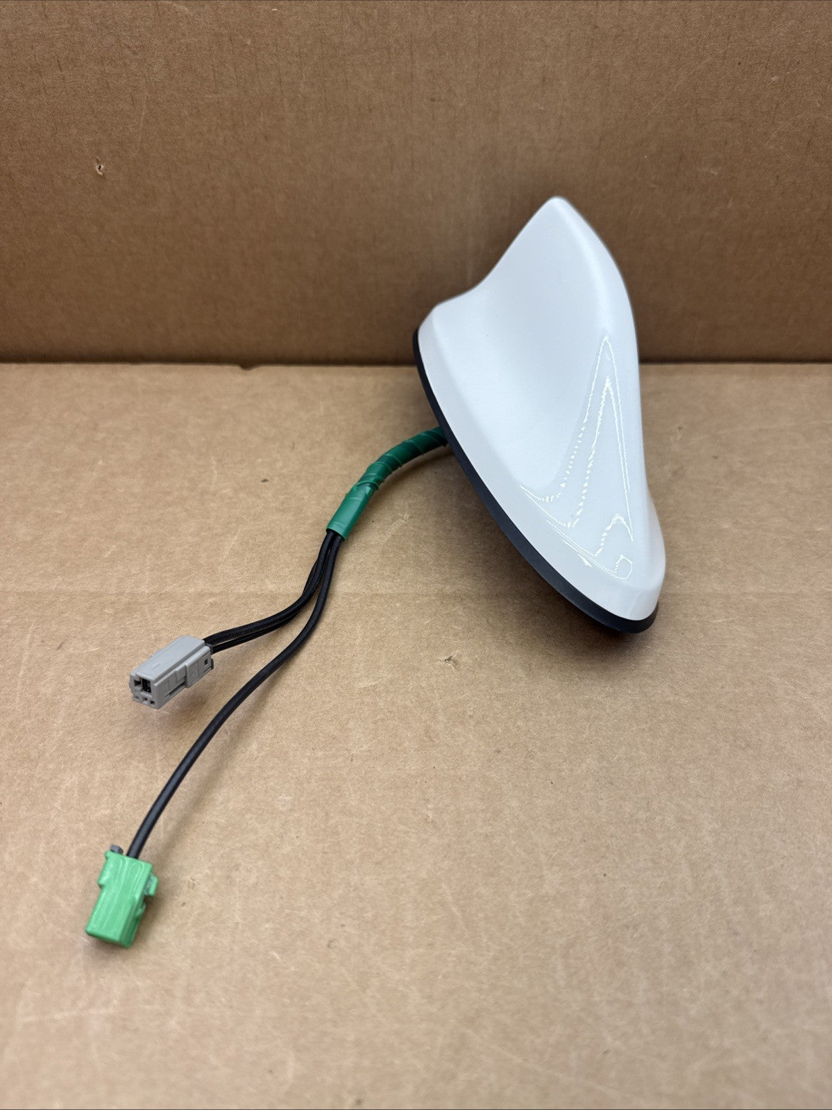 2016-2019 Nissan Rogue Murano Radio Shark Fin Antenna White 28208 6FL0A QM10