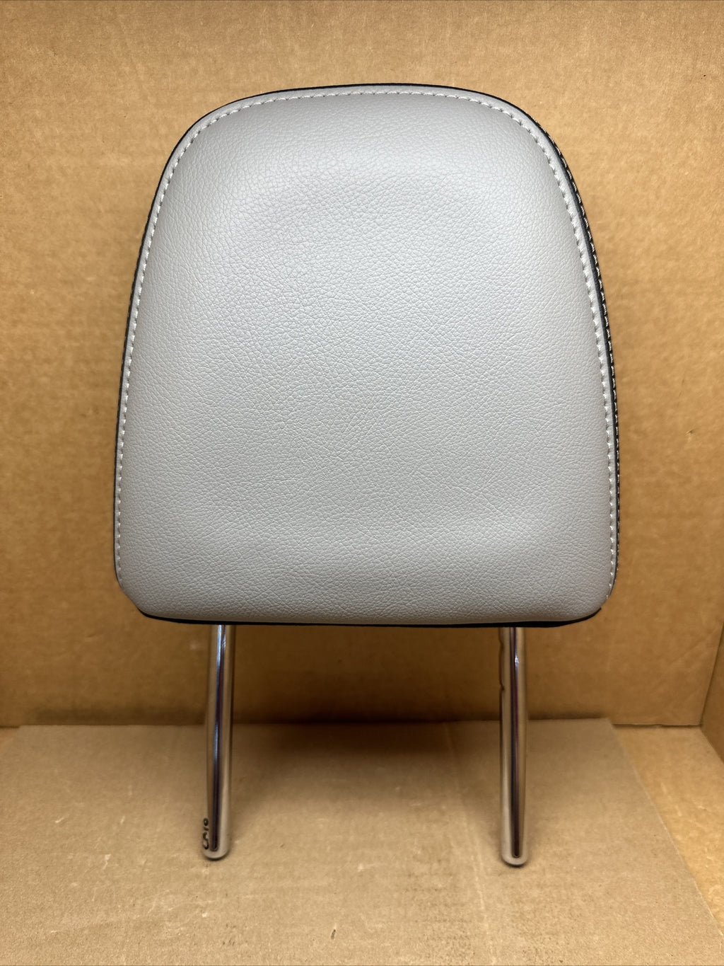 2013 2018 Toyota Rav4 Front Seat Headrest Left Right Driver Passenger Gray0