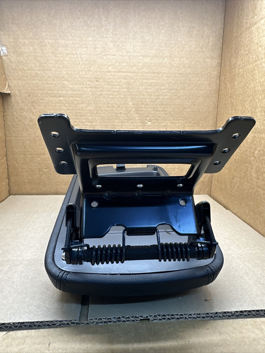 16 20 Kia Optima Center Console Armrest Arm Rest Lid Top Bracket Black Leather3