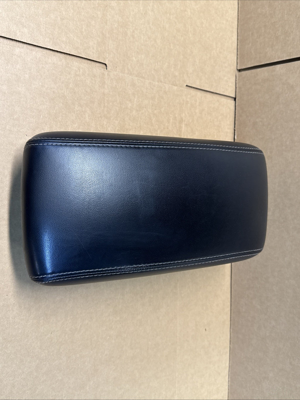 14 22 Grand Cherokee Durango Center Console Lid Cover Top Arm Rest Armrest Black4