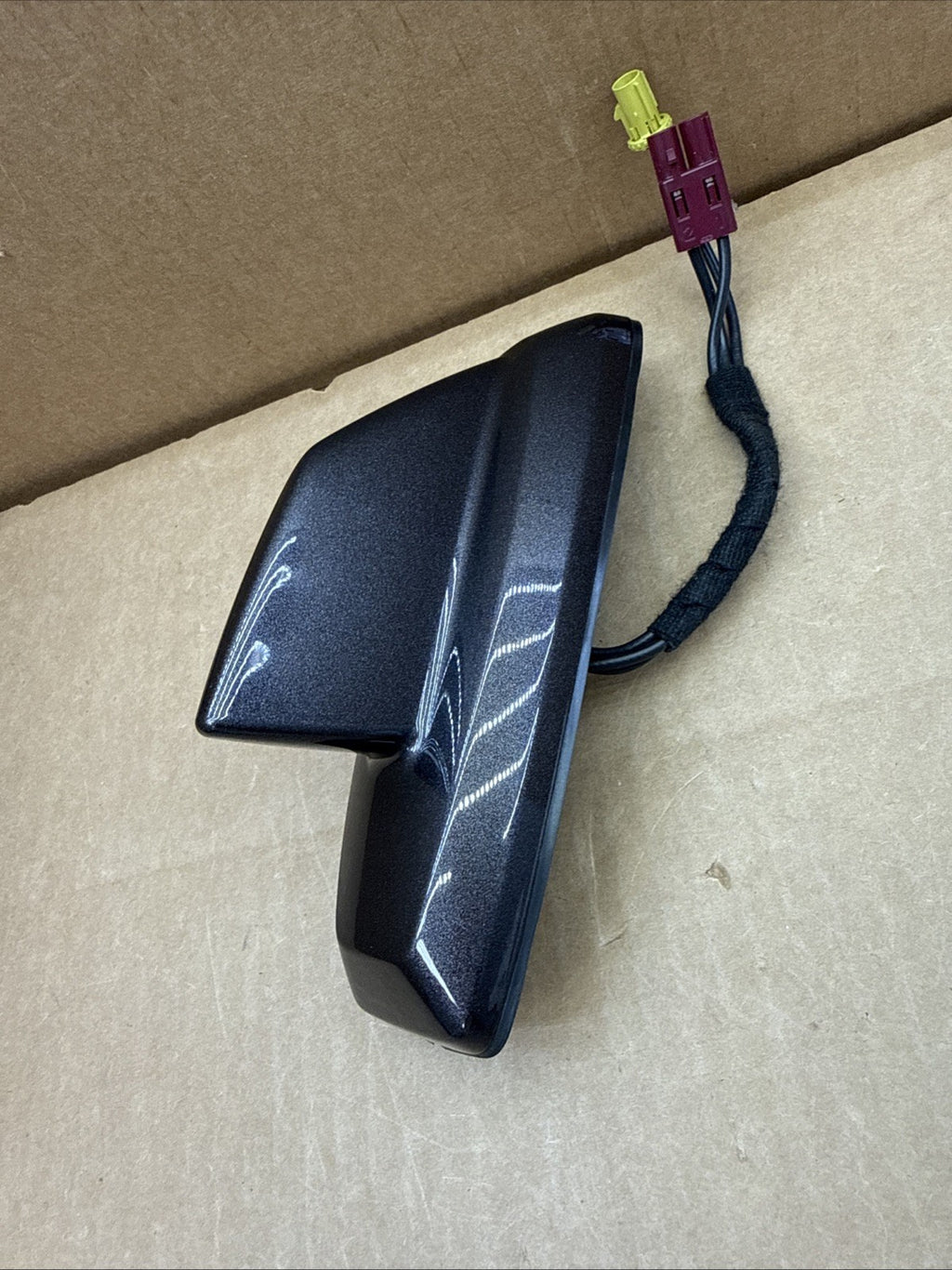 2015-2020 Escalade Tahoe Suburban Yukon Antenna Shark Fin Iridium 84081914 GXG7