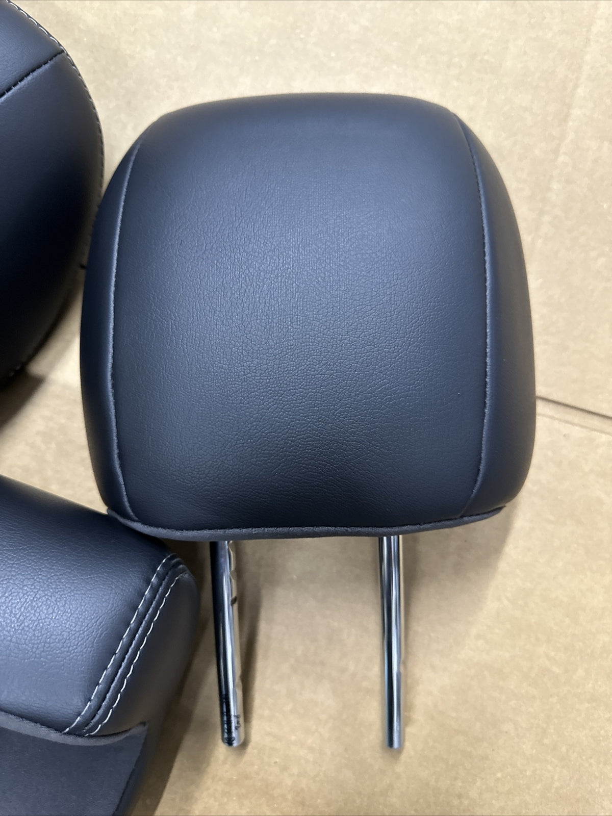 2013 2018 Pathfinder QX60 Rear Seat 2nd Row Headrest Head Rest Set Black Leather6
