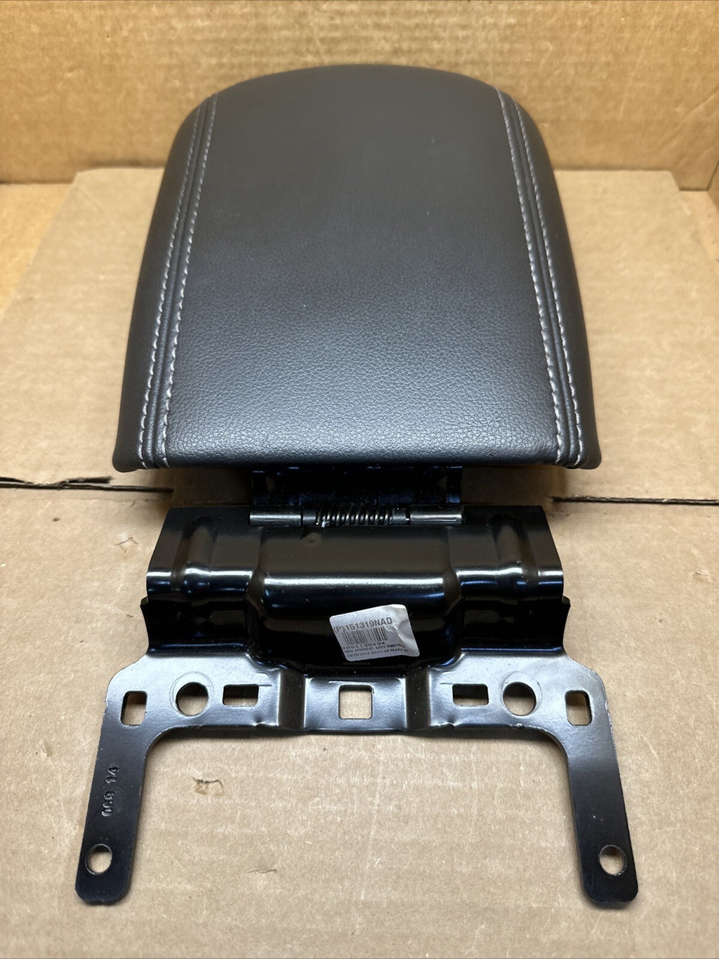 13 16 Ford Escape C Max Black Leather Arm Rest Armrest Center Console Lid OEM6