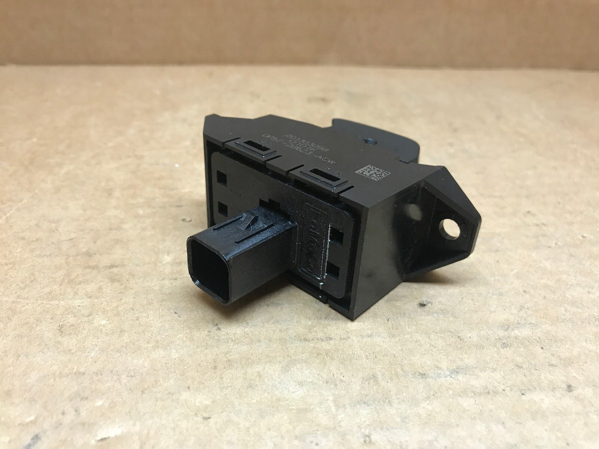 2013 2016 Lincoln MKZ Electric Parking Brake Switch Button DP5T 2B623 ACW5
