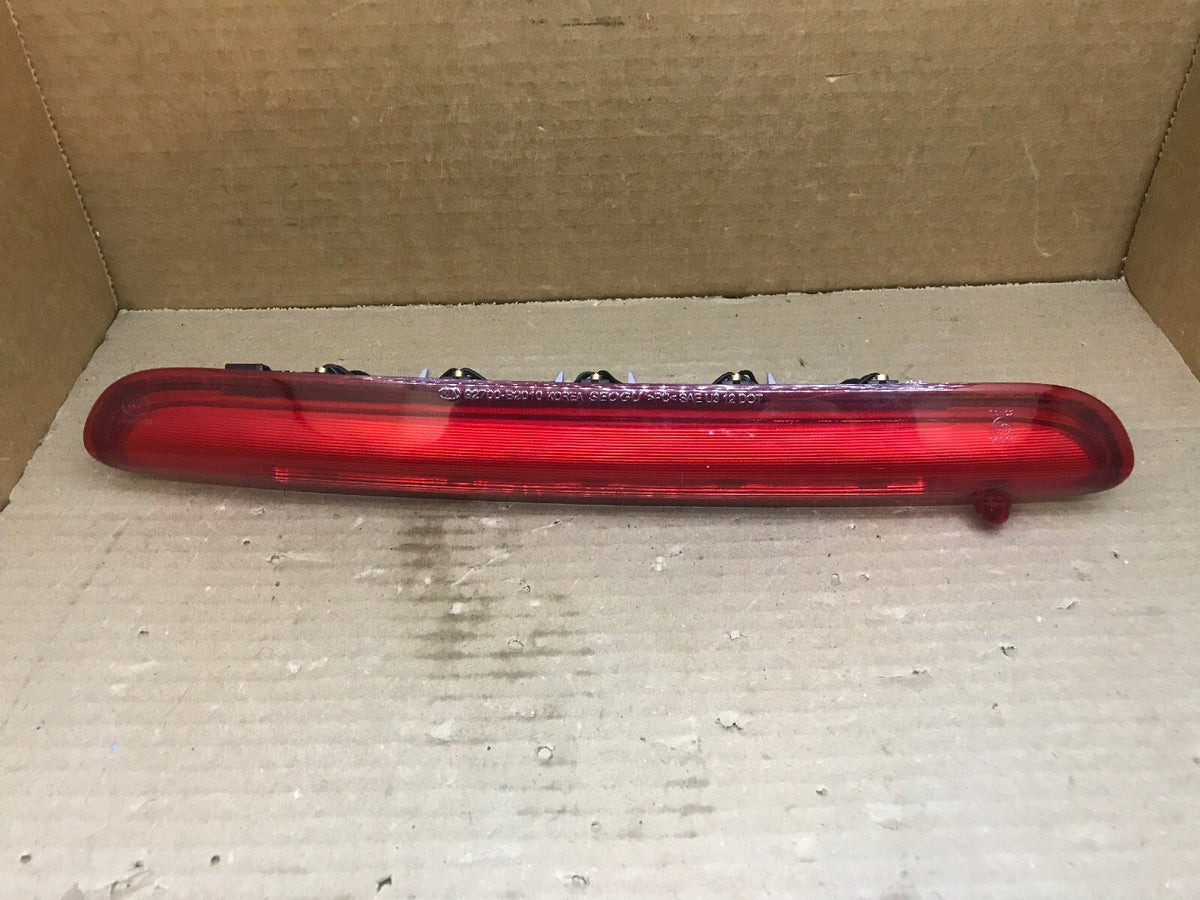 2014 2019 Kia Soul OEM Rear Third Brake Tail Light Lamp Upper Center 92700 B20100