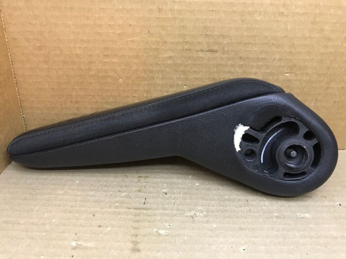 2011 2016 GRAND CARAVAN TOWN & COUNTRY ARMREST FRONT LEFT DRIVER BLACK ARM REST4