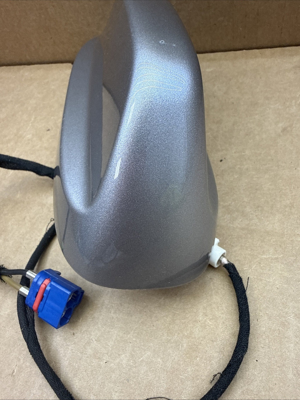 2014-2015 Jeep Grand Cherokee Roof Mounted Radio Antenna P1YG06JSCAF Silver PSC4