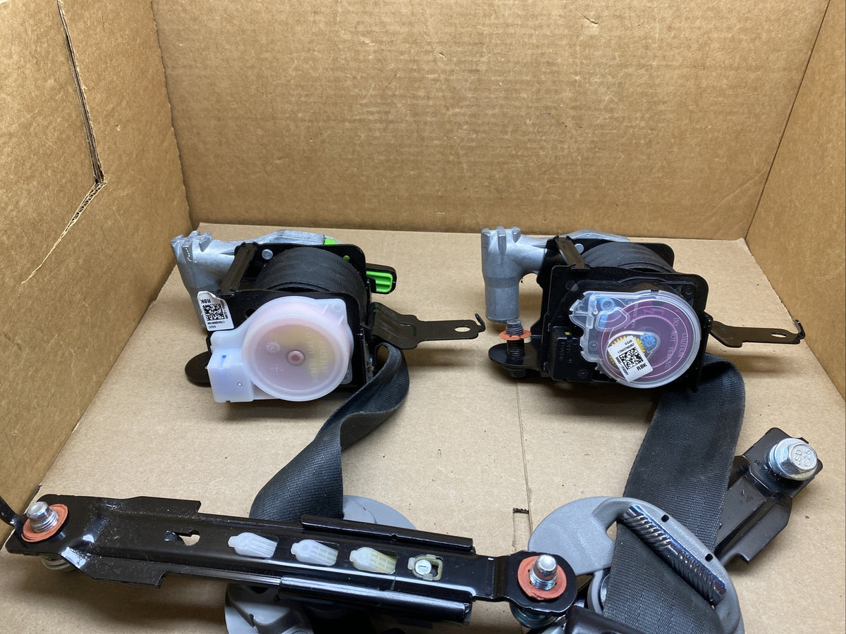 2012 2017 Hyundai Accent Front Driver Passenger Left Right Seat Belt Seatbelt10
