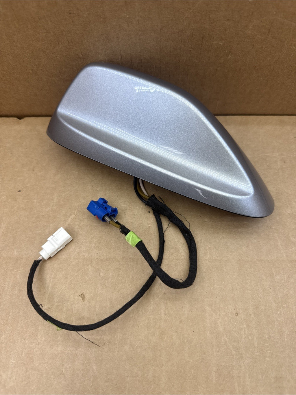 2014-2015 Jeep Grand Cherokee Roof Mounted Radio Antenna P1YG06JSCAF Silver PSC0