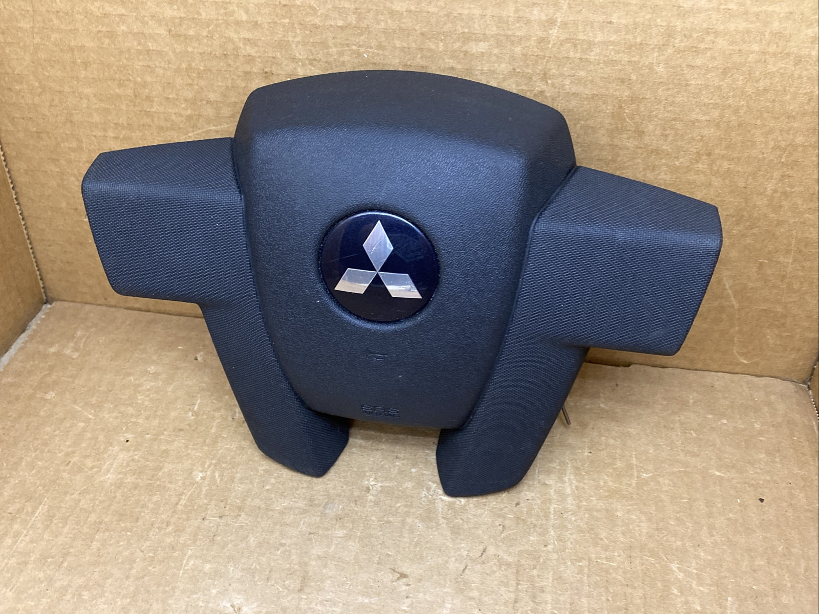 2004 Mitsubishi Endeavor Front Left Driver Side Steering Wheel Air Bag Airbag3