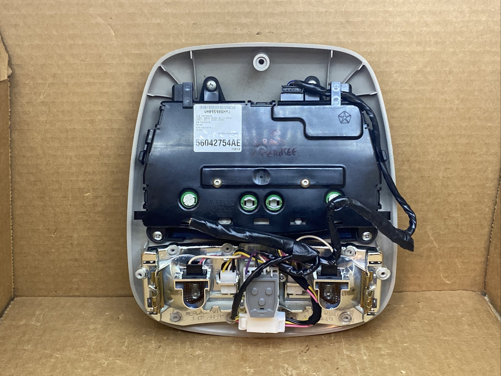 99 04 Jeep Grand Cherokee Overhead Console Interior Map Dome Light 56042754AE8