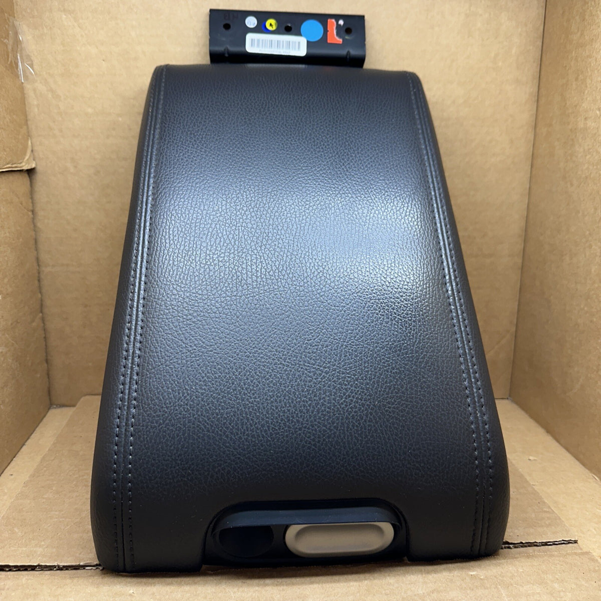 2009 2014 Ford F150 Center Console Cover Lid Top Arm Rest Armrest Black Charcoal0