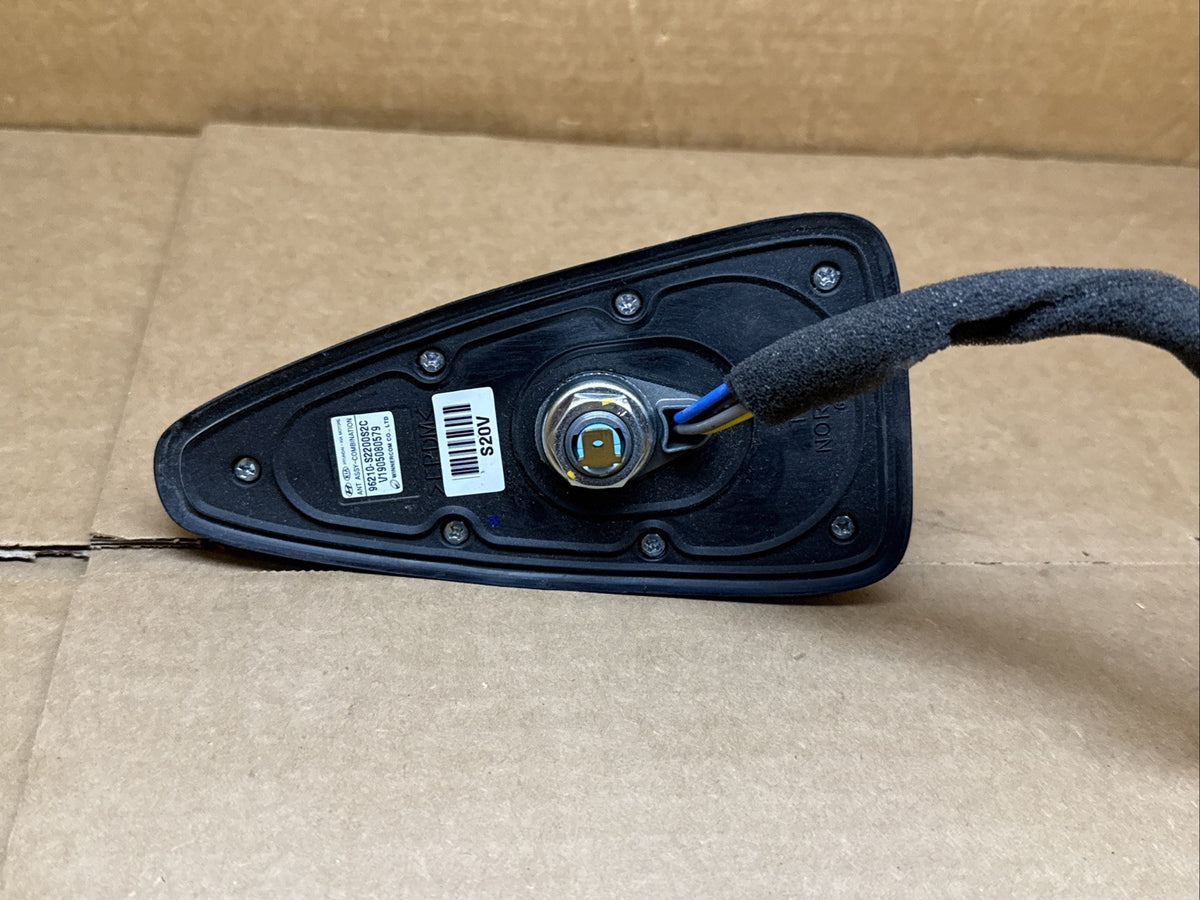 2019 2020 Hyundai Santa Fe Roof Shark Fin Radio Antenna Gray 96210 S2200S2C10