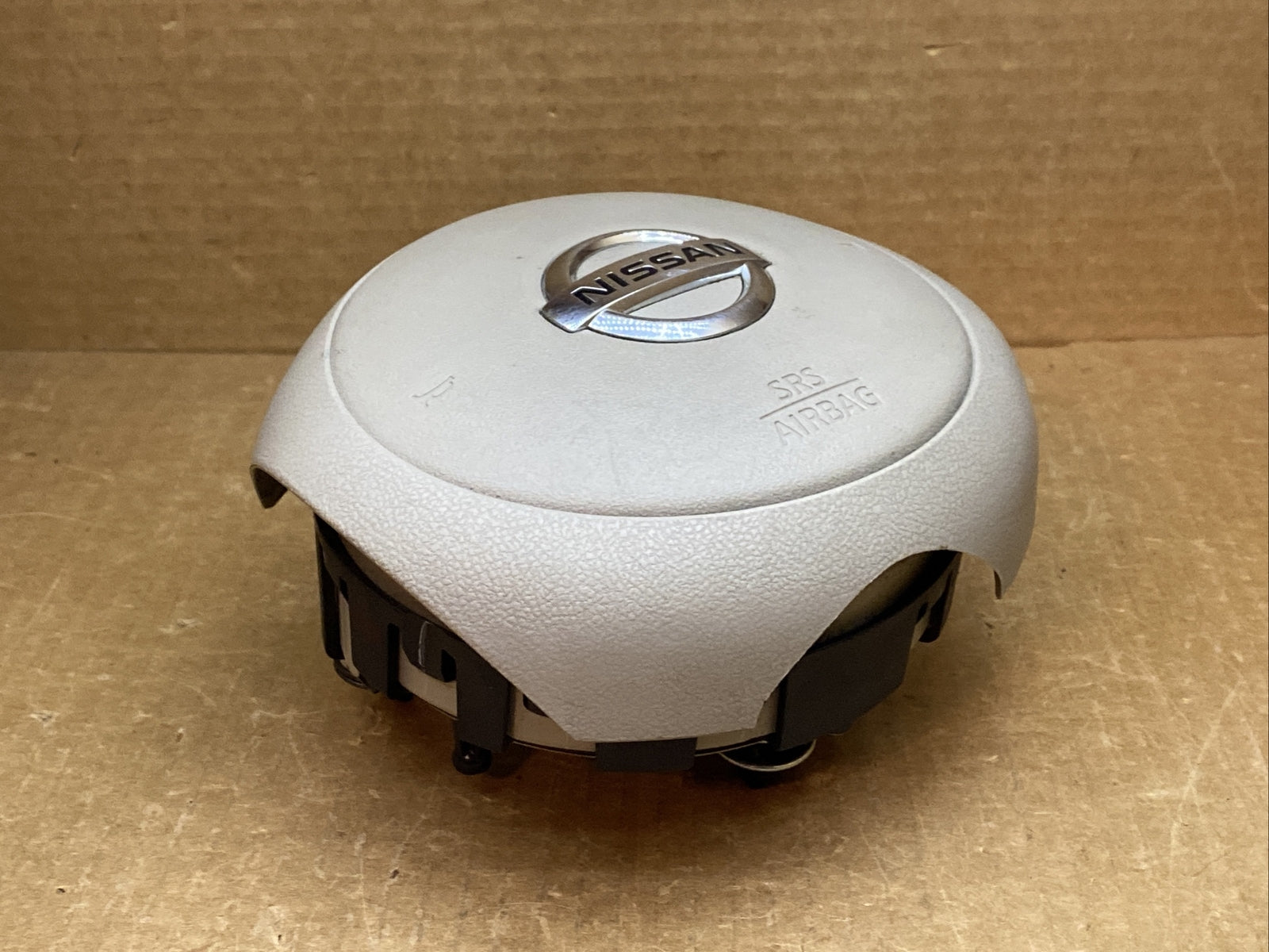 2009 2011 Nissan Cube Front Left Driver Side Steering Wheel Air Bag Airbag Gray5